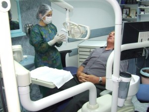 Dent Excel-Clinica implant dentar Focsani | Preturi implanturi dentare