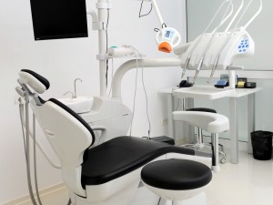 Dental Design implant dentar Timisoara