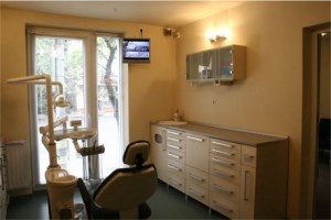 Clinica Dentis - Clinici implant dentar Oradea