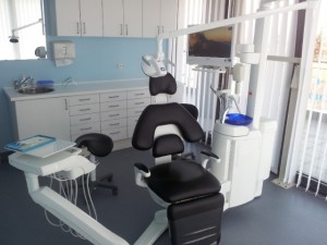 IECenter - Clinica implant dentar Pitesti