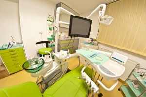 Plus Dent - Clinica implant dentar Pitesti