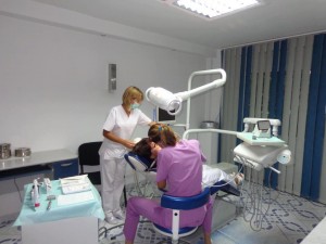 cabinet-stomatologic-dentomed-ploiesti-implantologie-dentara
