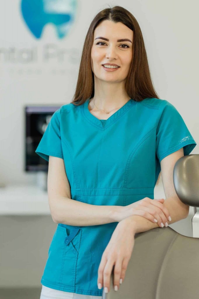 Dr Ioana Dabura stomatolog