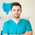 Dr. Cosmin Postolache – Medic Specialist Chirurgie Orala, Maxilo-Faciala si Implantologie Dentara Bucuresti