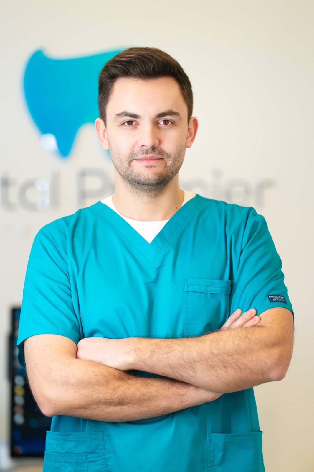 Dr Cosmin Postolache implantogie dentara Bucuresti Dr Cosmin Postolache implantogie dentara Bucuresti