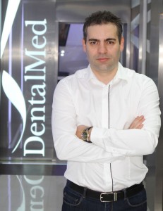 Dr. Dragos Popescu implant dentar Bucuresti