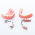 dezavantajele protezelor dentare
